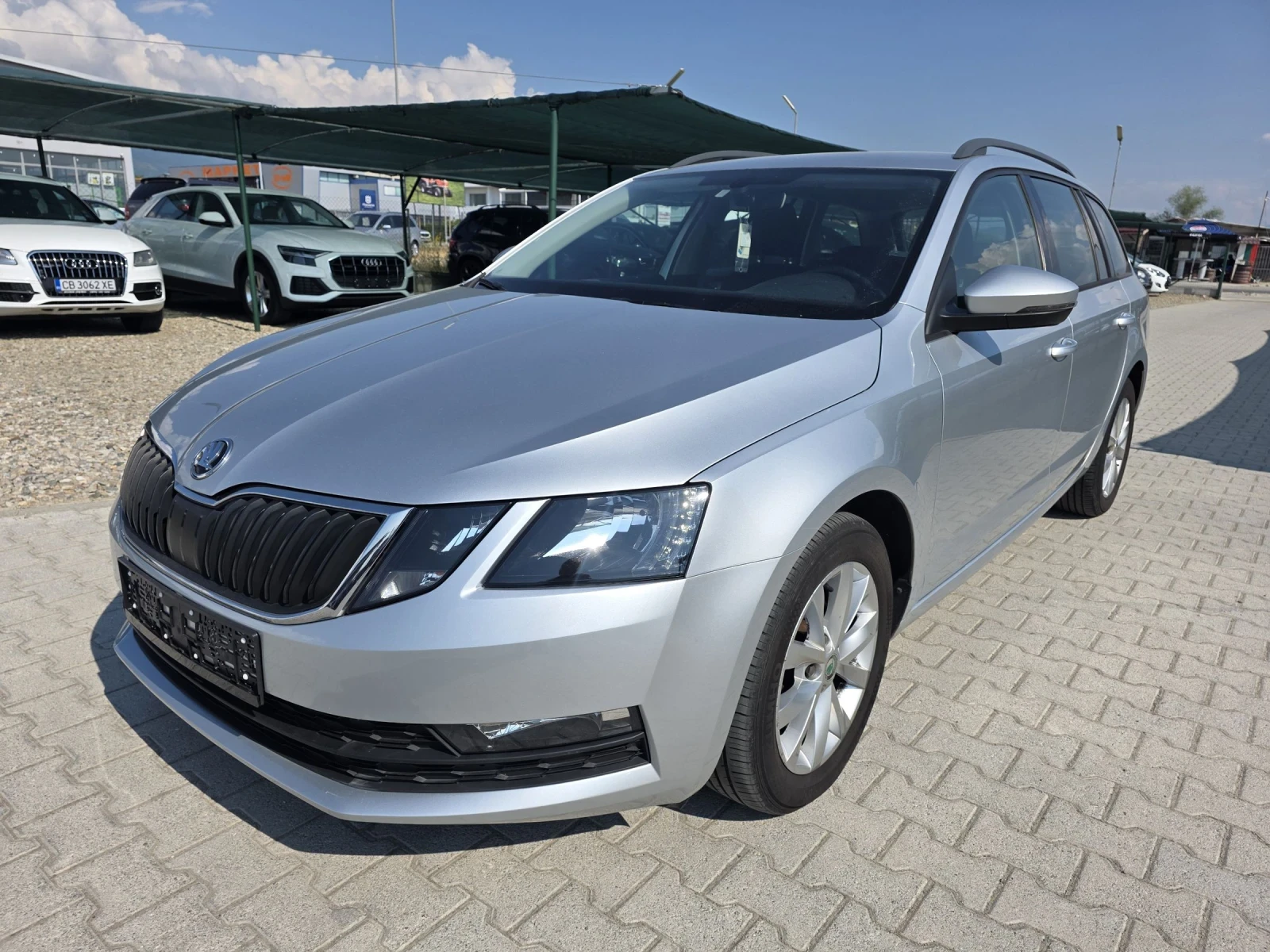 Skoda Octavia 1.6TDi Navi 116k Лизинг, снимка 3 - Автомобили и джипове - 55007511