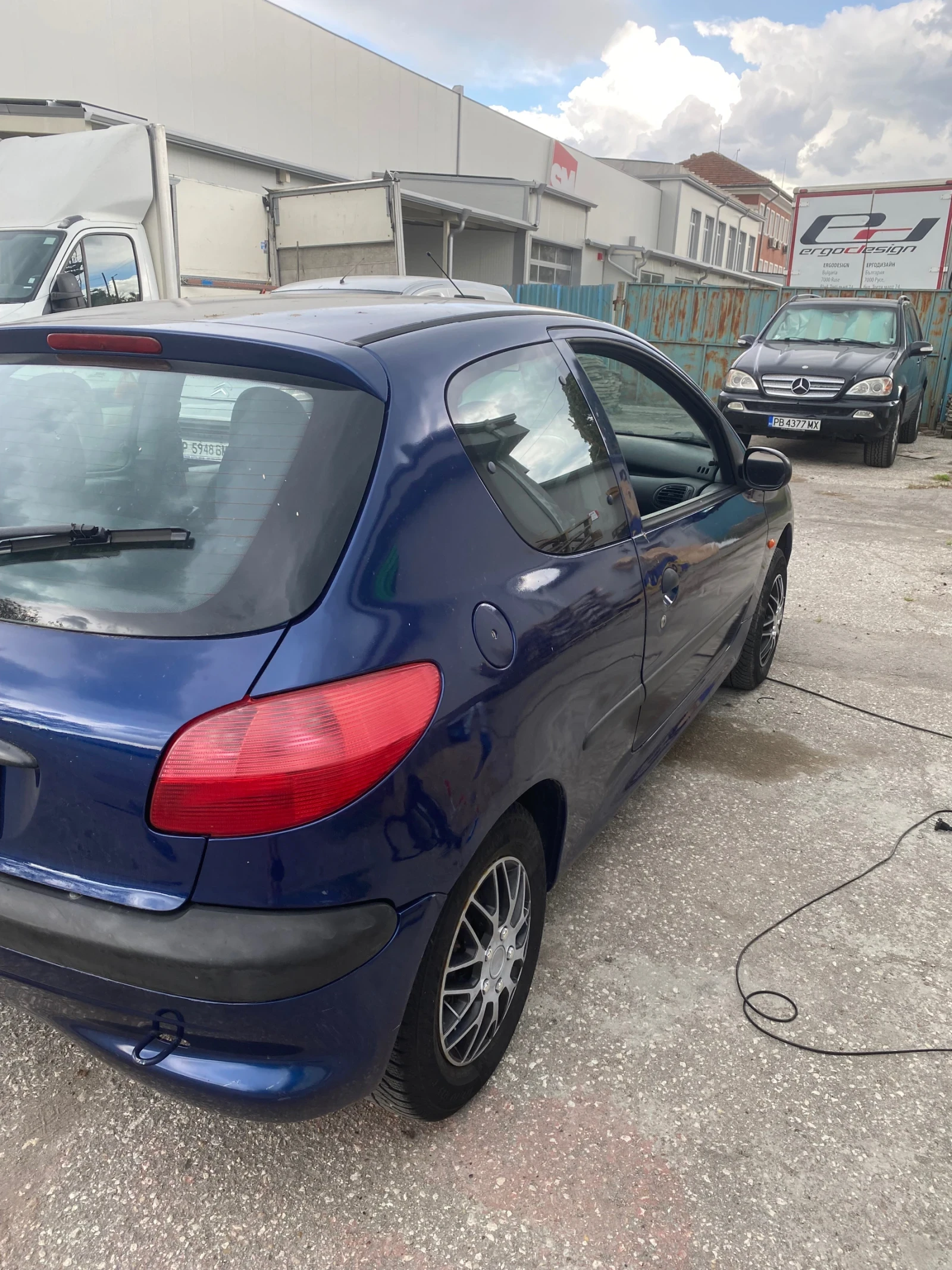 Peugeot 206, снимка 11 - Автомобили и джипове - 55008198