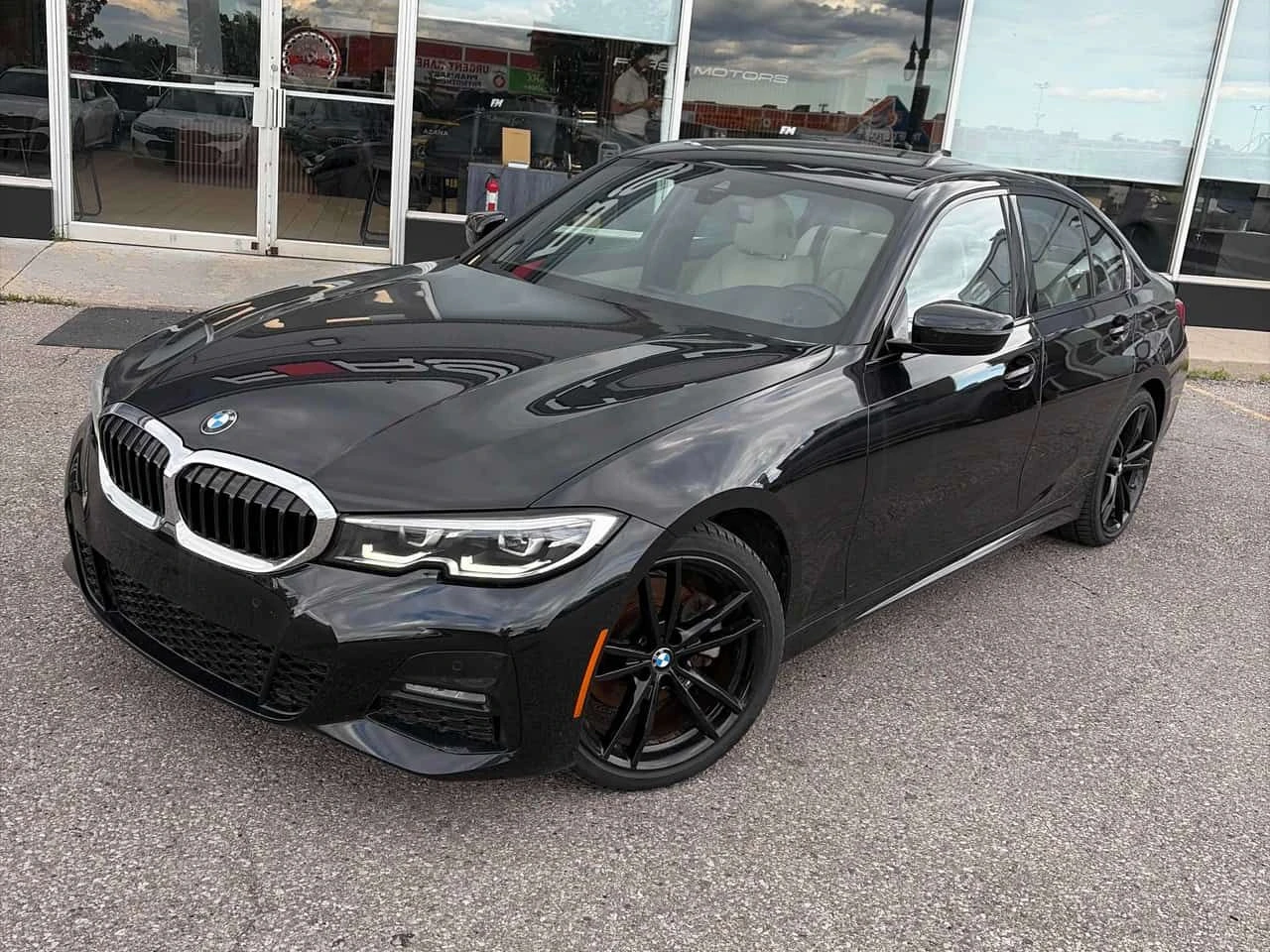 BMW 330 * xDrive * CARFAX * ОПЦИЯ ЗА ФИНАНСИРАНЕ 