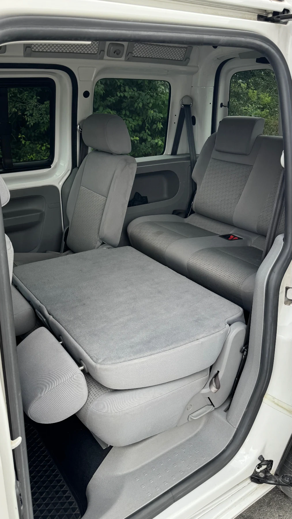 VW Caddy 2.0 ecofuel 72000 km 6+ 1 | Mobile.bg � ����������� 9