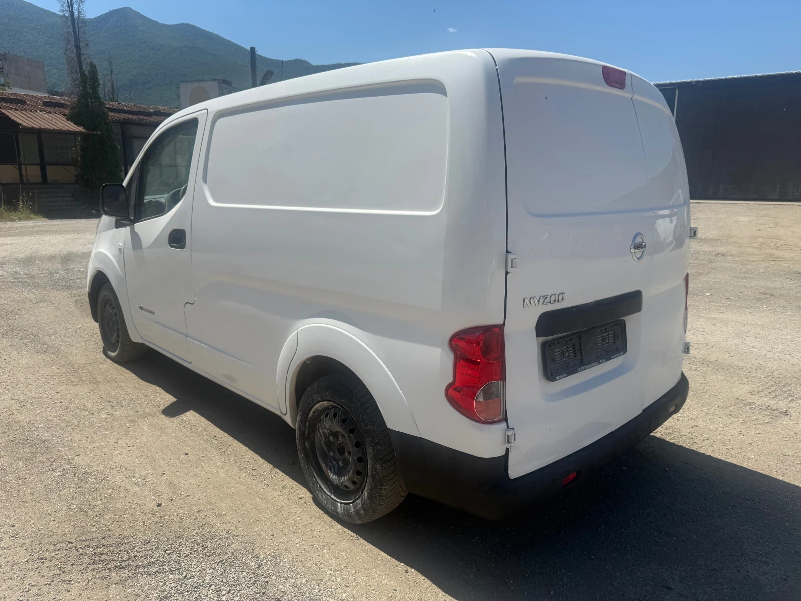 Nissan e-NV200 41kw 106700км, снимка 4 - Автомобили и джипове - 55500289