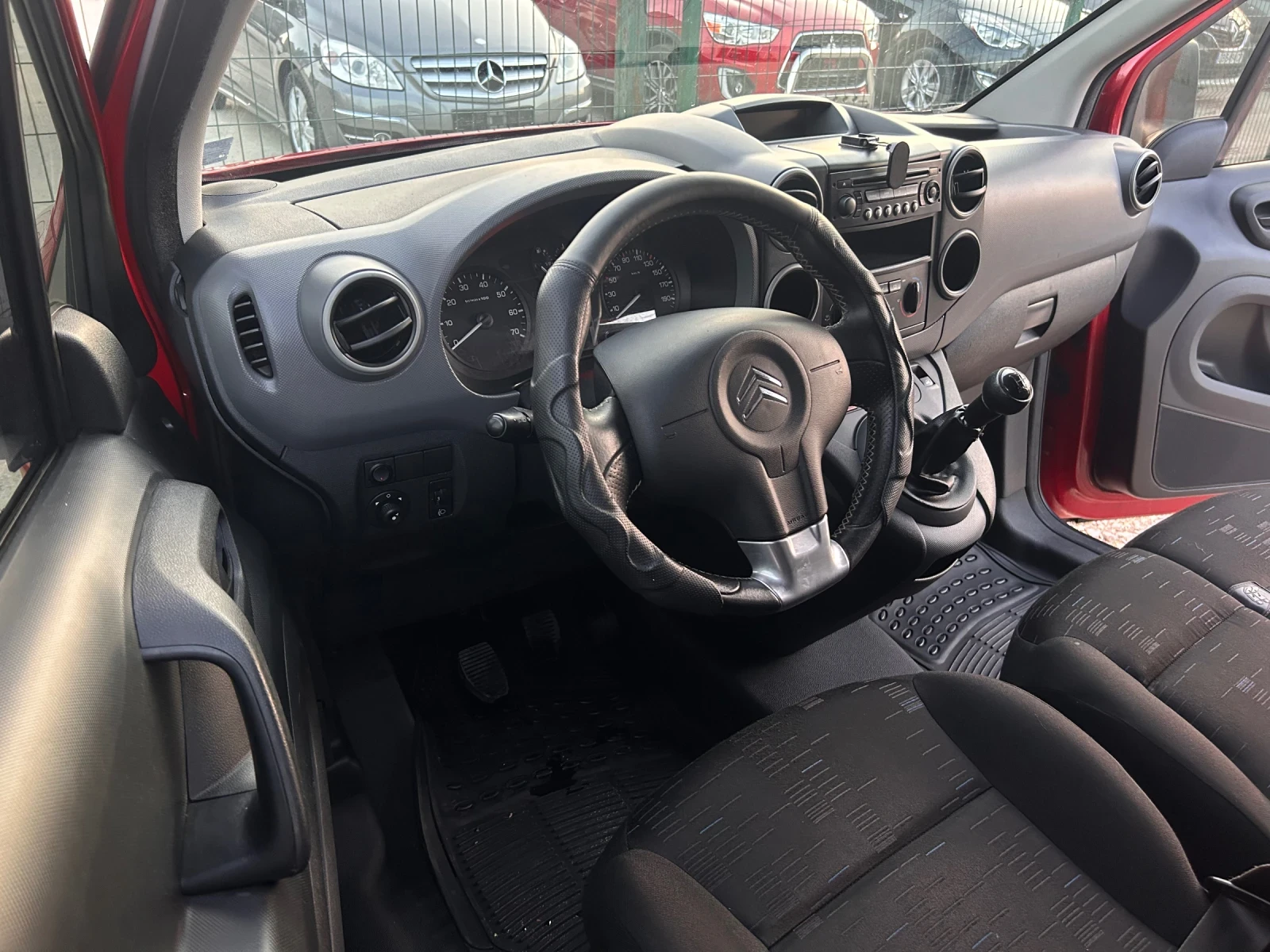 Citroen Berlingo, снимка 8 - Автомобили и джипове - 55564804
