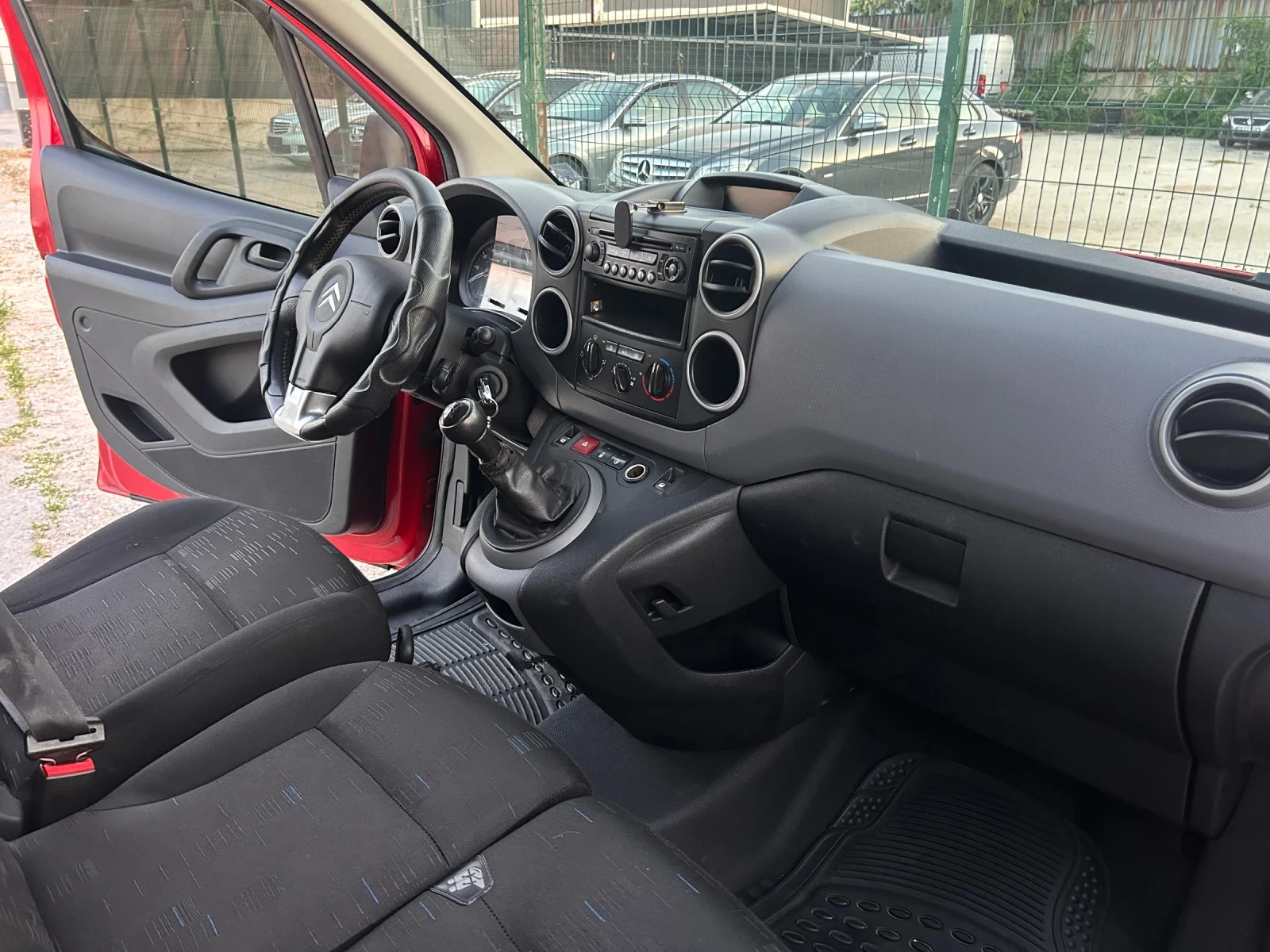 Citroen Berlingo, снимка 11 - Автомобили и джипове - 55564804