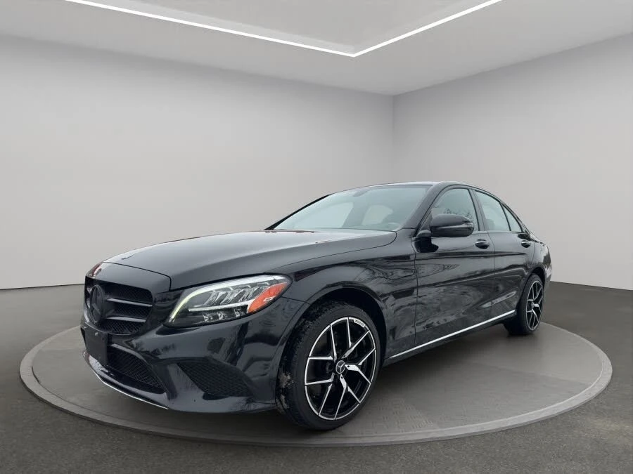 Mercedes-Benz C 300 * 4MATIC* ПАНО* KEYLESS* Camera* ПОДГРЕВ* 