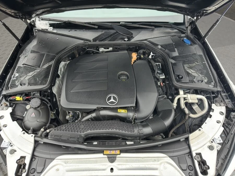 Mercedes-Benz C 300 * 4MATIC* ПАНО* KEYLESS* Camera* ПОДГРЕВ* , снимка 13 - Автомобили и джипове - 55586181