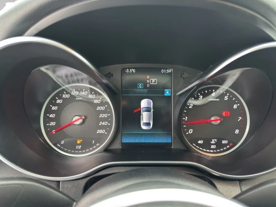 Mercedes-Benz C 300 * 4MATIC* ПАНО* KEYLESS* Camera* ПОДГРЕВ* , снимка 10 - Автомобили и джипове - 55586181