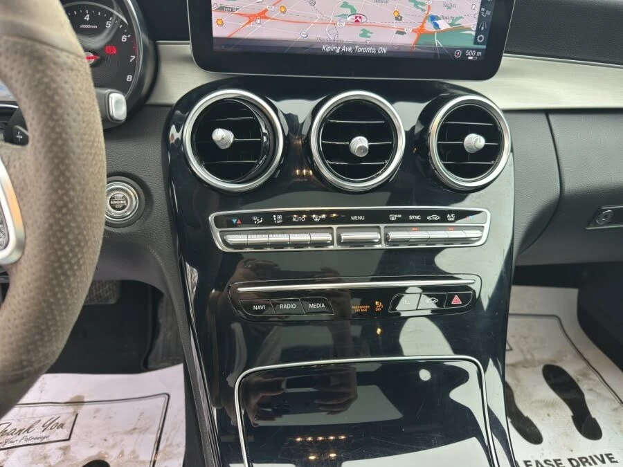 Mercedes-Benz C 300 * 4MATIC* ПАНО* KEYLESS* Camera* ПОДГРЕВ* , снимка 9 - Автомобили и джипове - 55586181