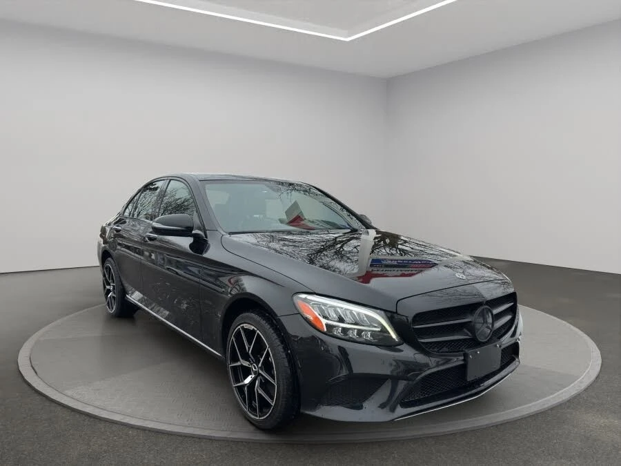 Mercedes-Benz C 300 * 4MATIC* ПАНО* KEYLESS* Camera* ПОДГРЕВ* , снимка 3 - Автомобили и джипове - 55586181