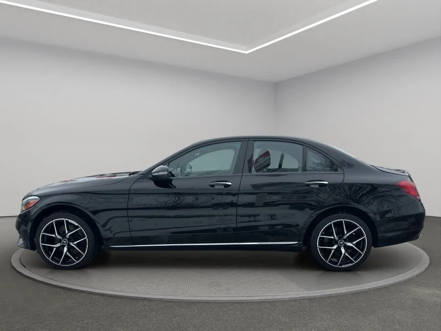 Mercedes-Benz C 300 * 4MATIC* ПАНО* KEYLESS* Camera* ПОДГРЕВ* , снимка 4 - Автомобили и джипове - 55586181