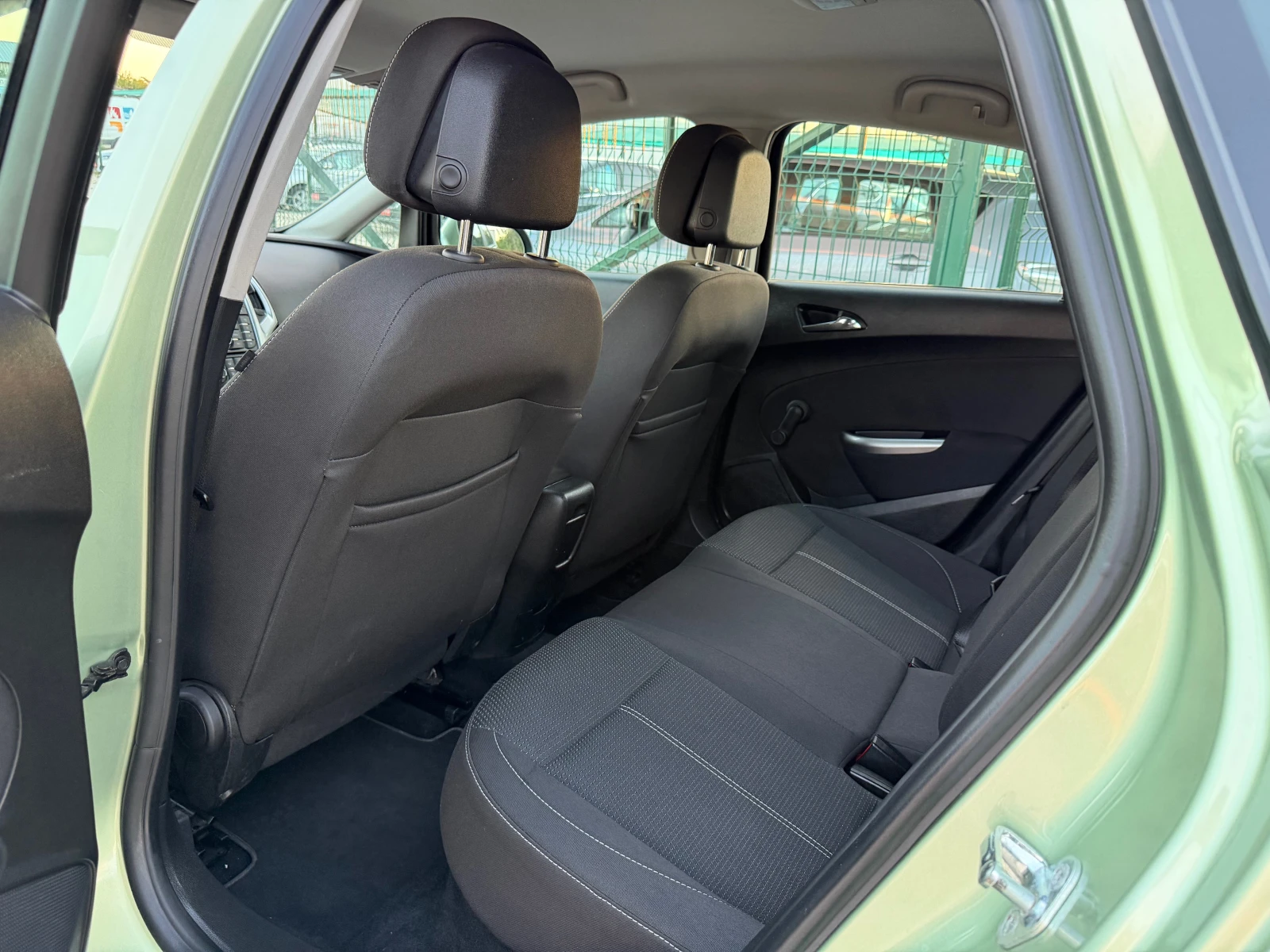 Opel Astra 1.7DTi/110p.s-Hatchback/Euro 5!!!, снимка 10 - Автомобили и джипове - 56152357