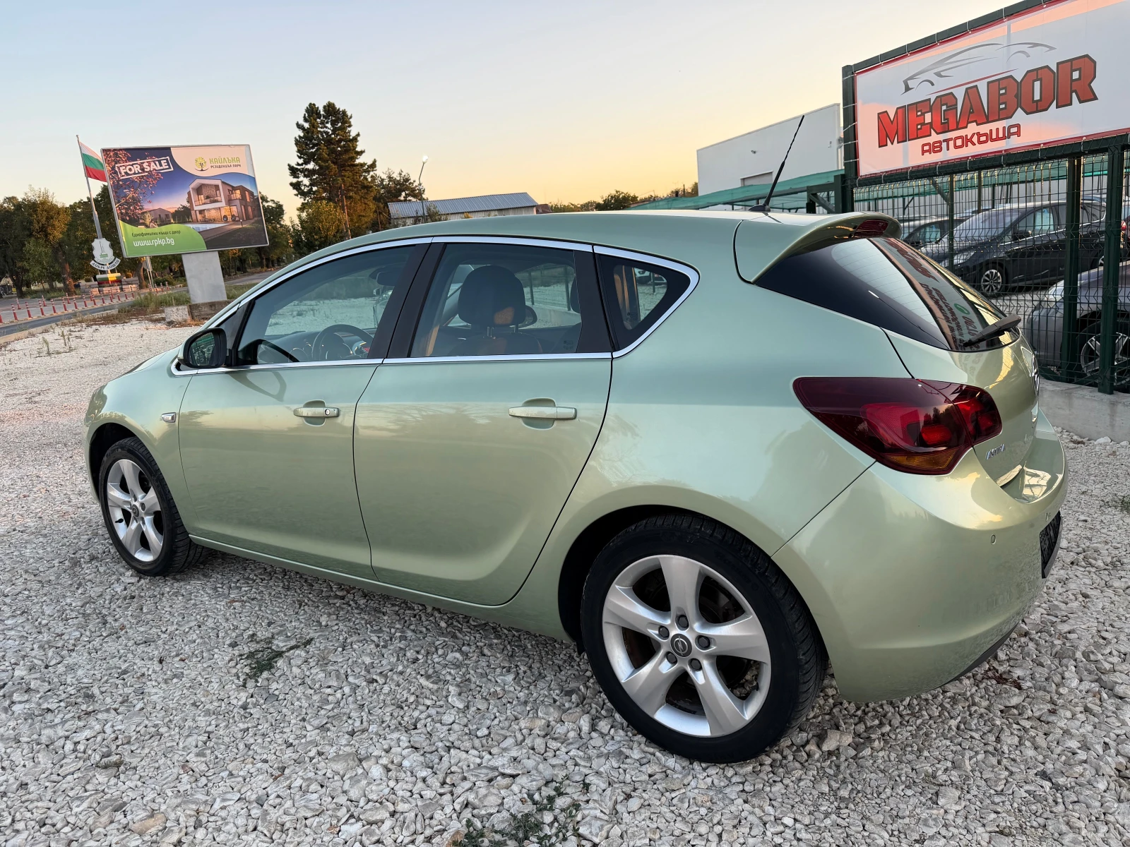 Opel Astra 1.7DTi/110p.s-Hatchback/Euro 5!!!, снимка 3 - Автомобили и джипове - 56152357