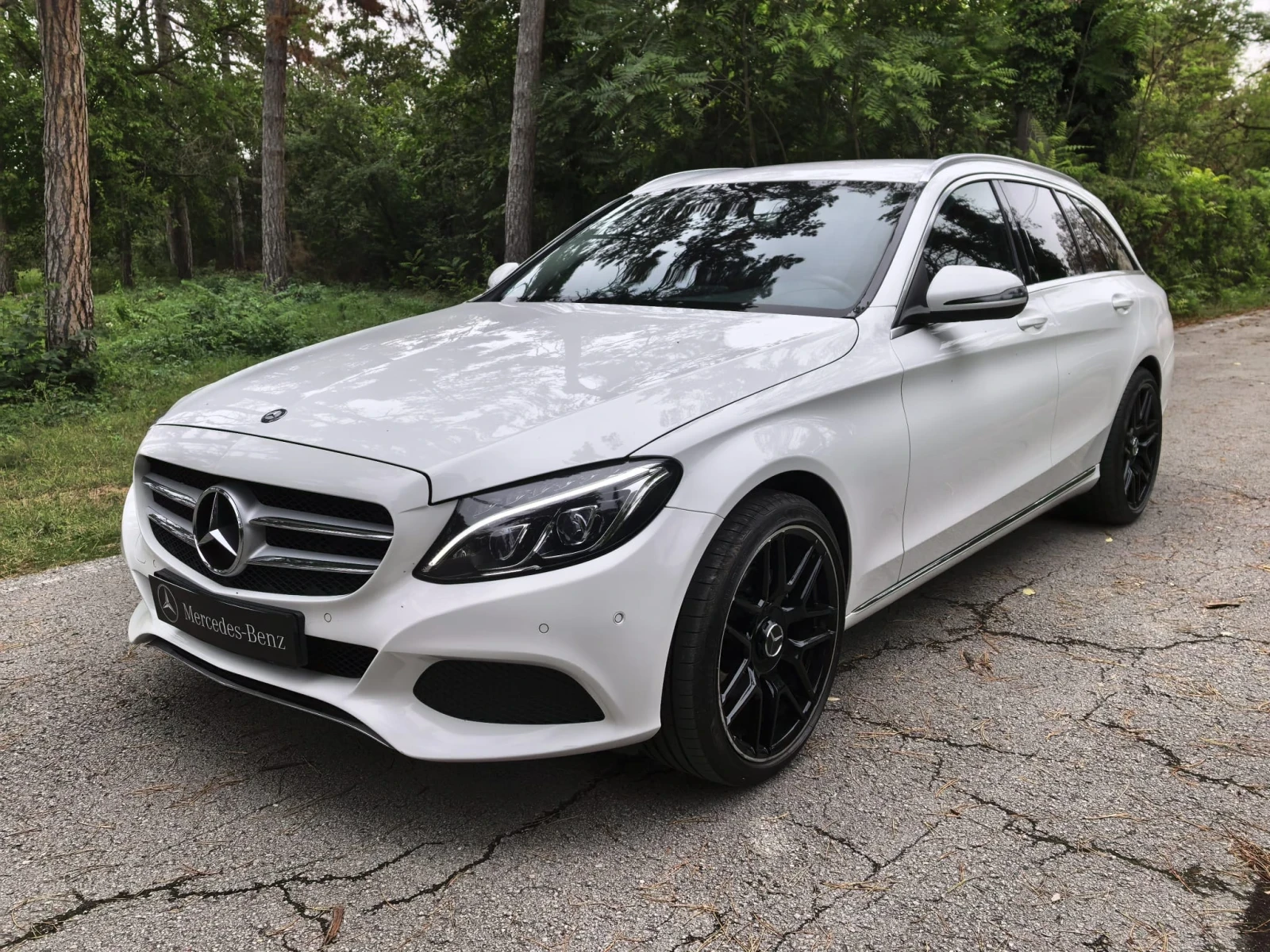 Mercedes-Benz C 220 Euro 6 * LED * Distronic, снимка 2 - Автомобили и джипове - 56299313