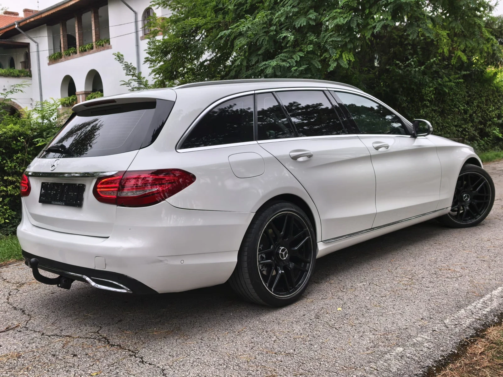 Mercedes-Benz C 220 Euro 6 * LED * Distronic, снимка 8 - Автомобили и джипове - 56299313