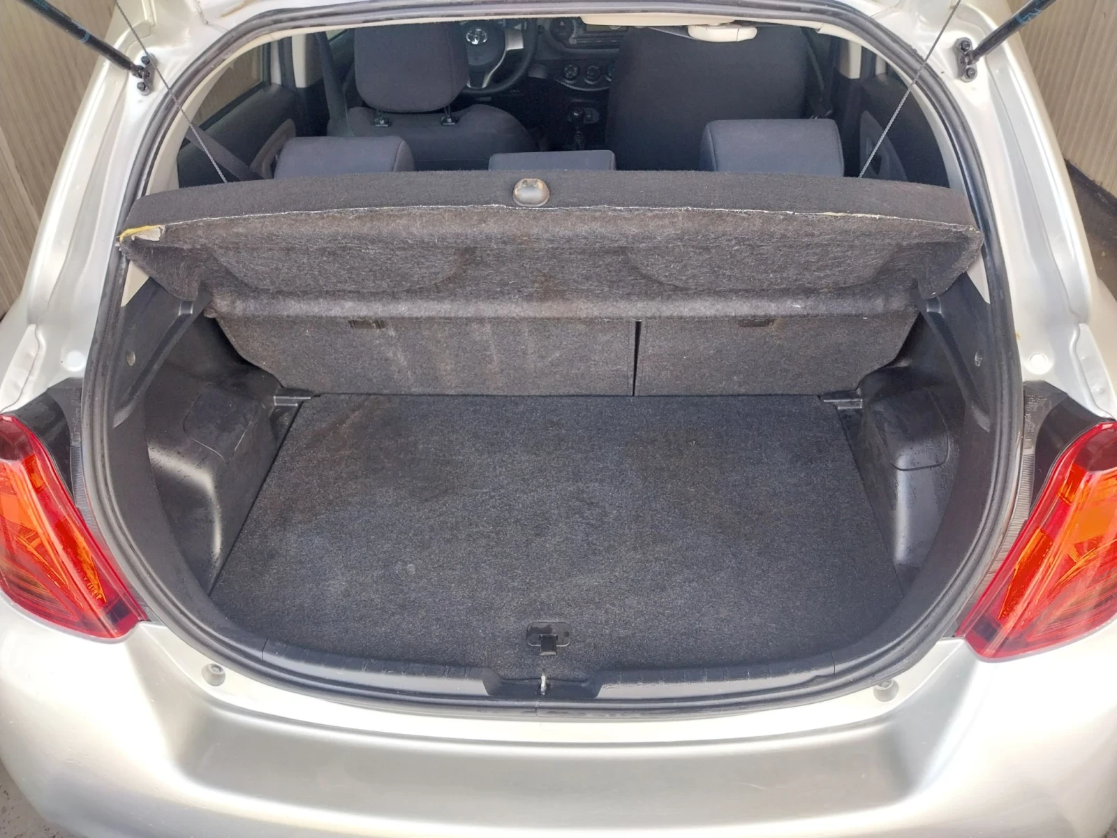 Toyota Yaris, снимка 12 - Автомобили и джипове - 56466729