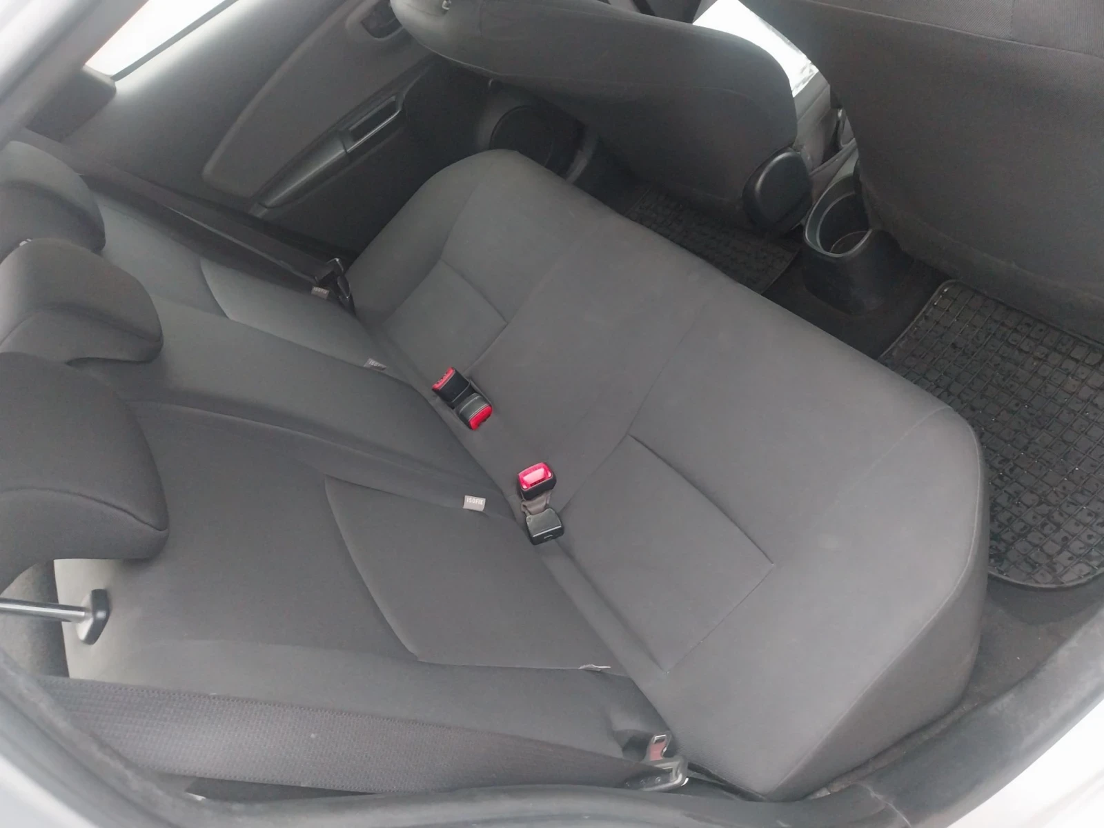 Toyota Yaris, снимка 10 - Автомобили и джипове - 56466729