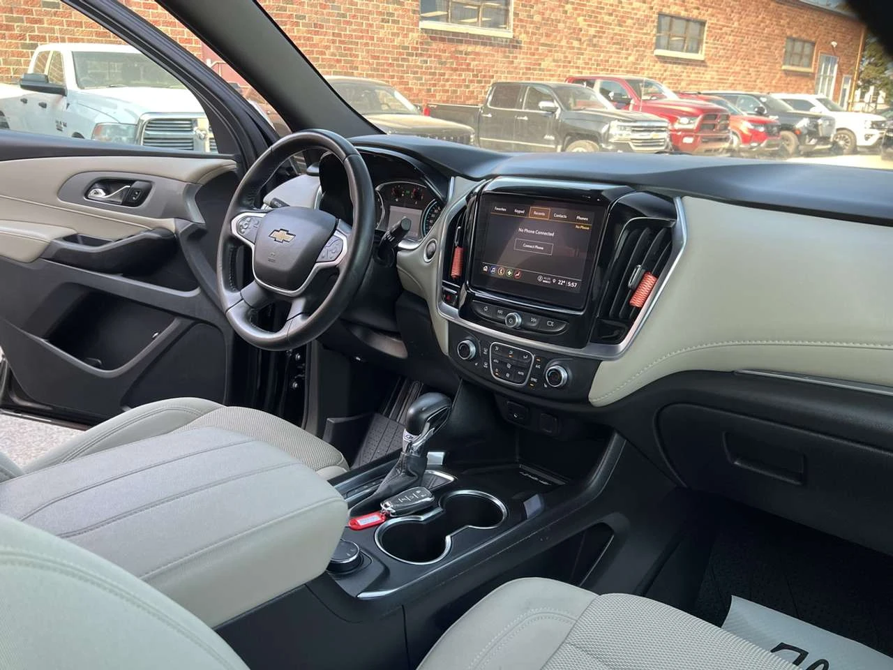 Chevrolet Traverse LT, снимка 13 - Автомобили и джипове - 56628058