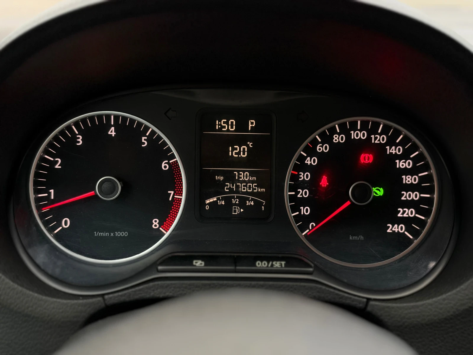 VW Polo 1.4 AVTOMAT, снимка 13 - Автомобили и джипове - 56711839