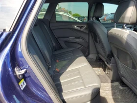 Audi Q4 E-tron* PRESTIGE* AWD* ПОДГРЕВ* 360* КАМЕРА* , снимка 9