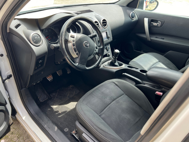 Nissan Qashqai, снимка 9 - Автомобили и джипове - 45889812