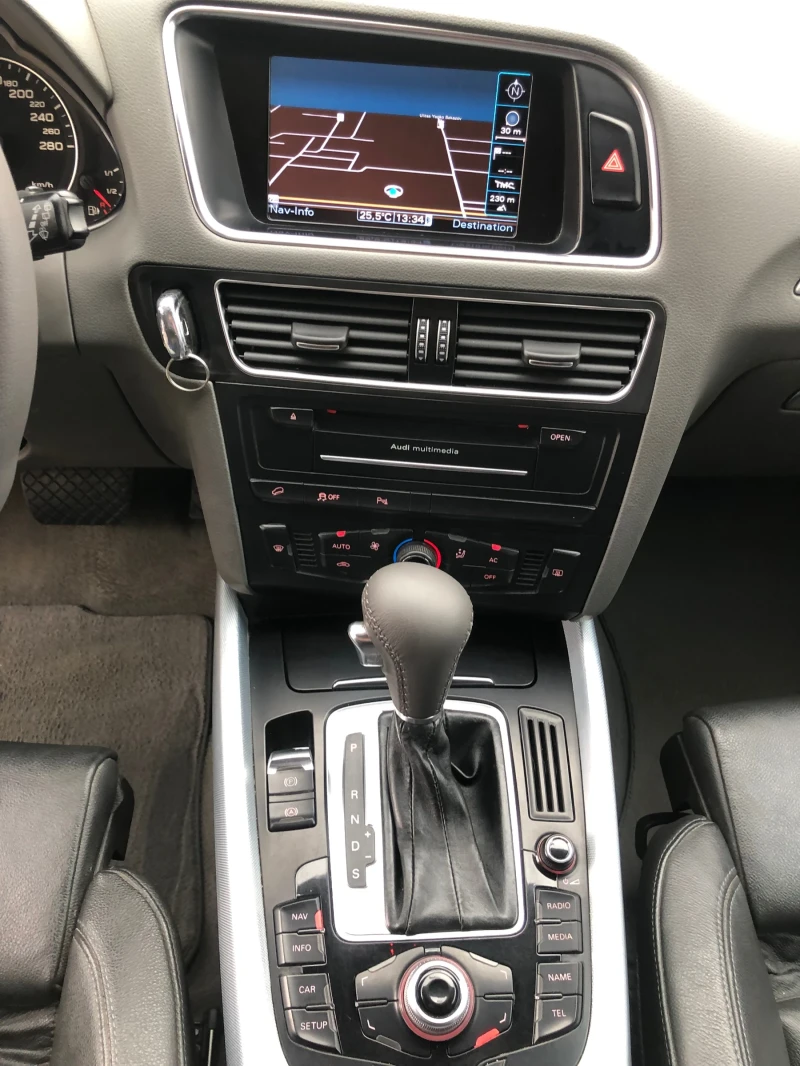 Audi Q5 S-PAKET/2.0 tdi QUATTRO/УНИКАТ-ТОП СЪСТОЯНИЕ, снимка 11 - Автомобили и джипове - 52850845