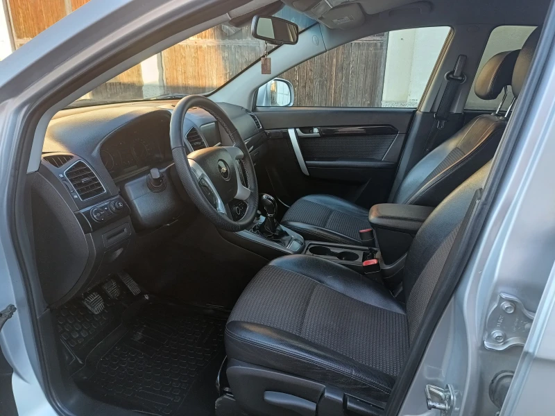 Chevrolet Captiva 2.2D 4WD 163, снимка 7 - Автомобили и джипове - 52997623