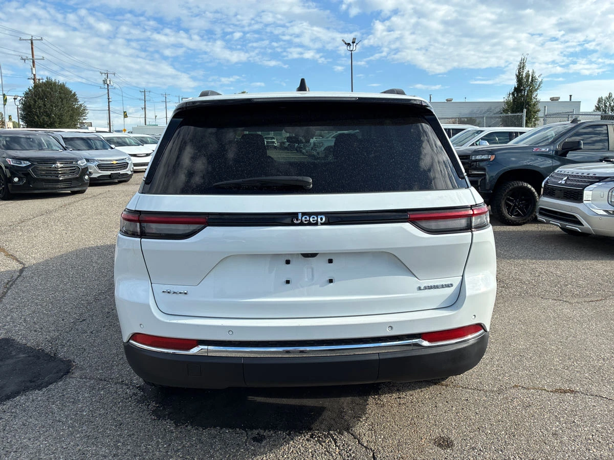 Jeep Grand cherokee * CARFAX * АВТО КРЕДИТ * ЦЕНА ДО БГ! - изображение 3