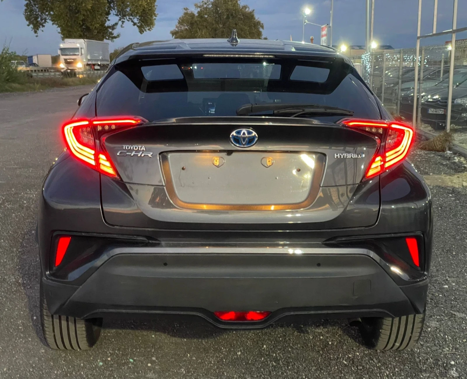 Toyota C-HR 1, 8 LIMITED FULL - изображение 7