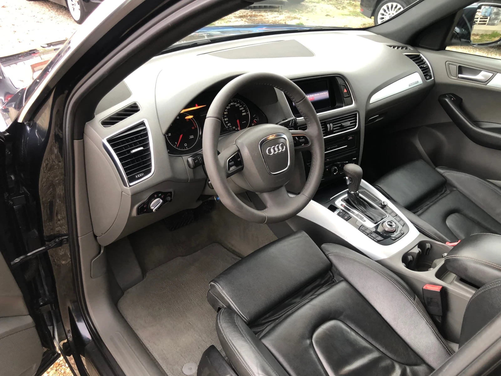 Audi Q5 S-PAKET/2.0 tdi QUATTRO/УНИКАТ-ТОП СЪСТОЯНИЕ - изображение 9