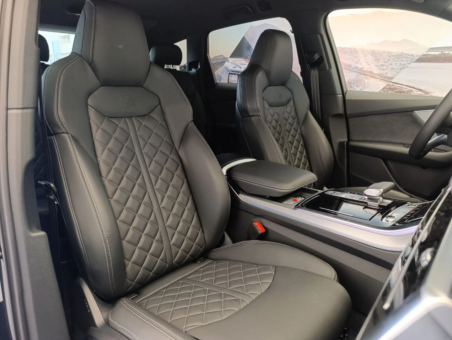 Audi Q7 S line 55 TFSIe quattro, снимка 12 - Автомобили и джипове - 53770029