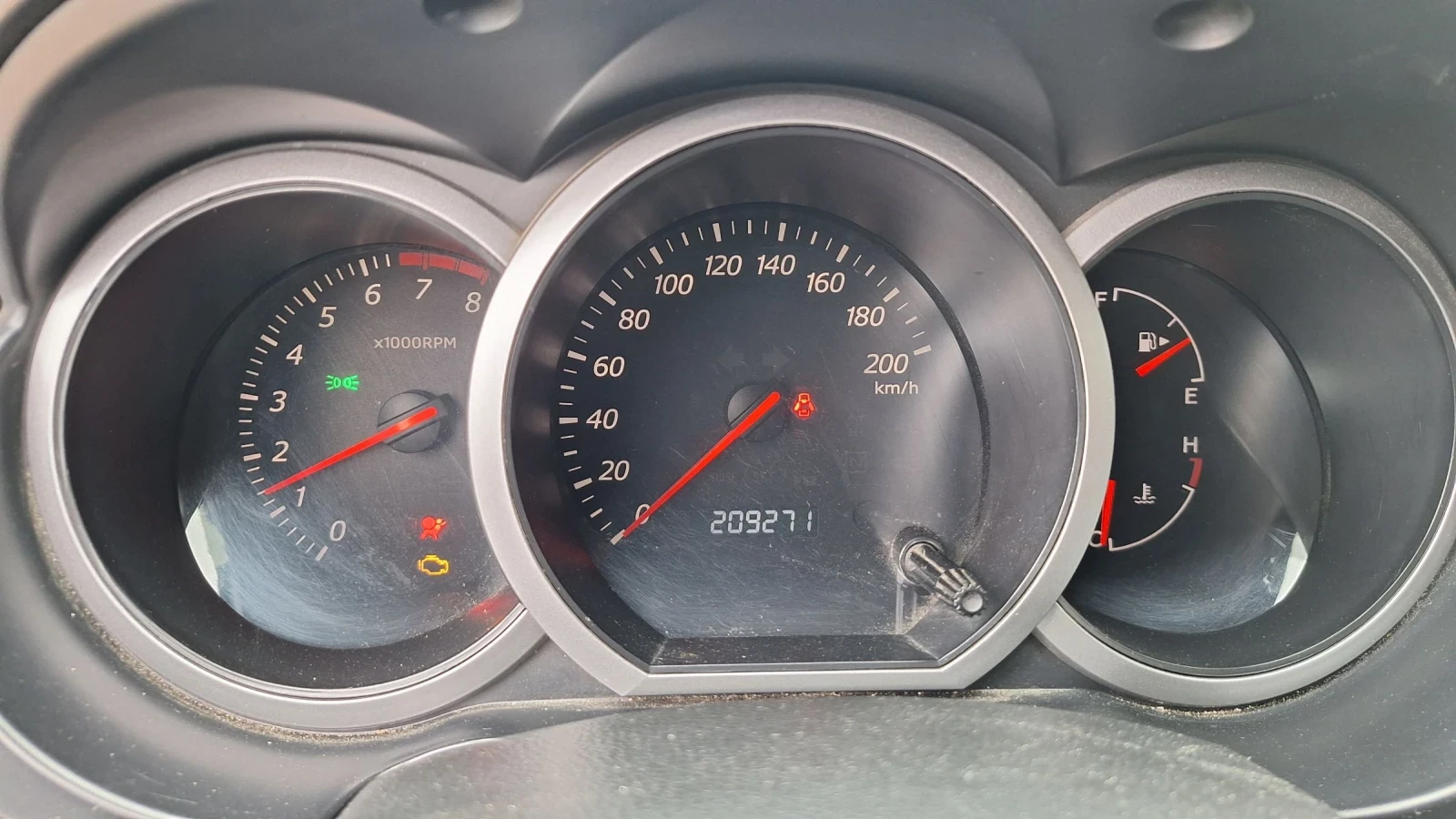 Suzuki Grand vitara, снимка 4 - Автомобили и джипове - 53915938