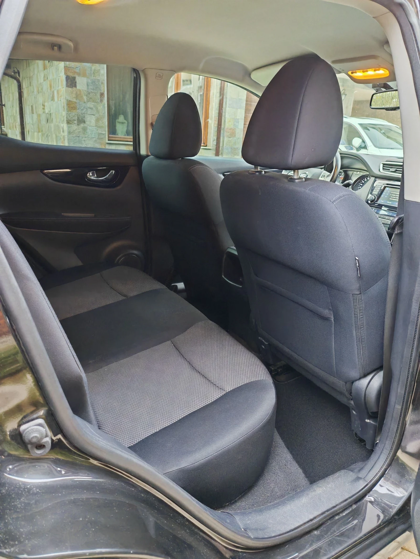 Nissan Qashqai АВТОМАТИК. ОТ НИСАН БГ. РЕАЛНИ 150К КМ. ОБСЛУЖЕН, снимка 10 - Автомобили и джипове - 54035554