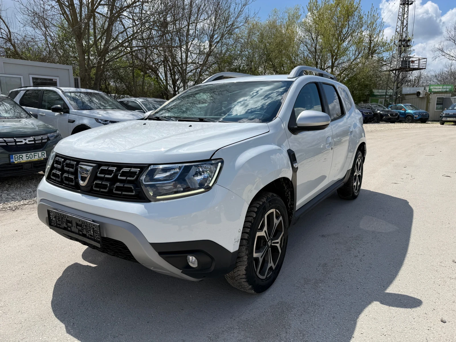Dacia Duster 1.6i Фабрична Газ - 115к.с. - Топ състояние