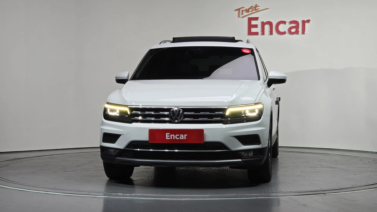 VW Tiguan 2.0 TDI Prestige, снимка 3 - Автомобили и джипове - 55280653