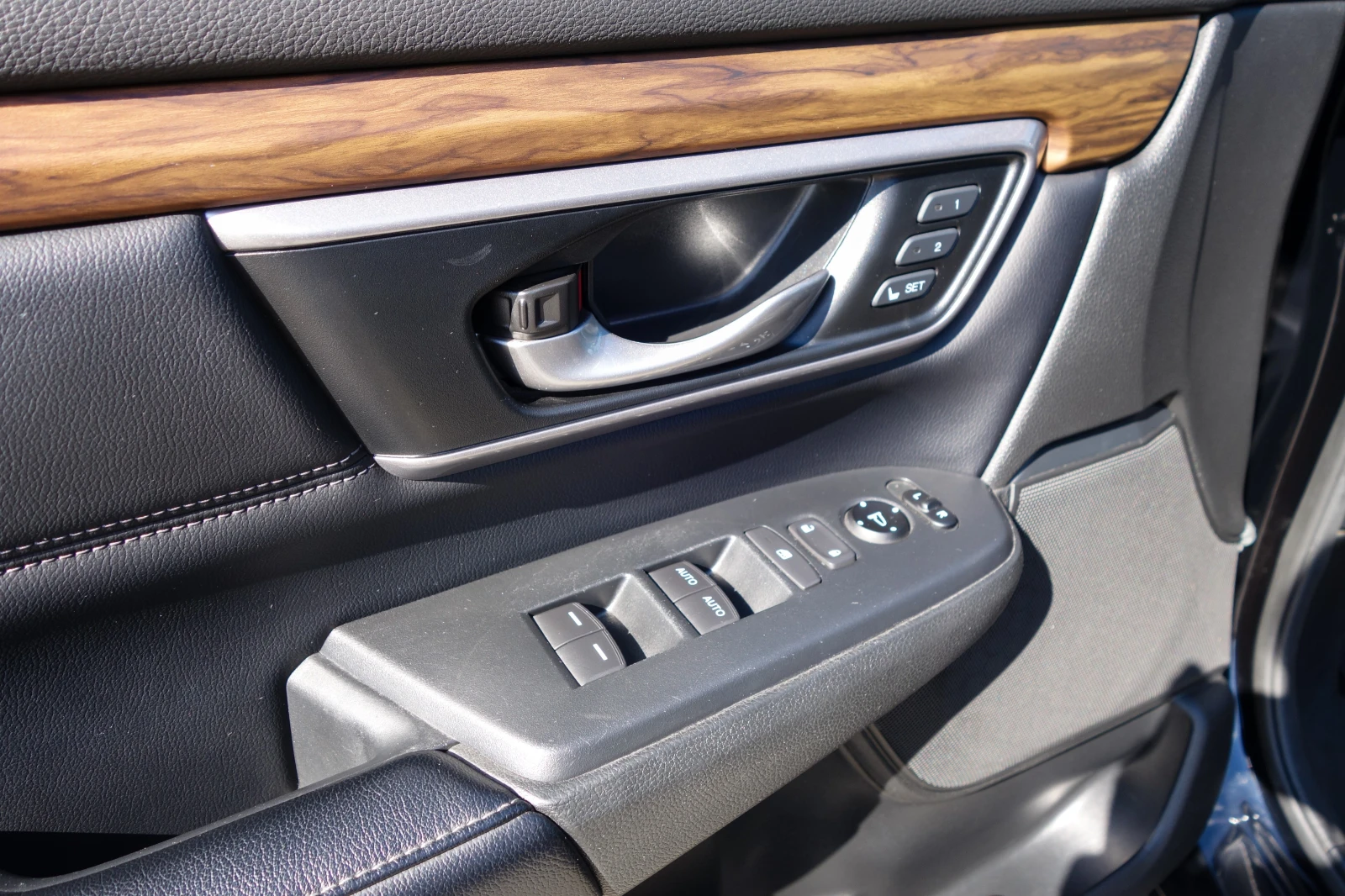 Honda Cr-v Европейска* Най-високо ниво на оборудване* , снимка 12 - Автомобили и джипове - 56104693
