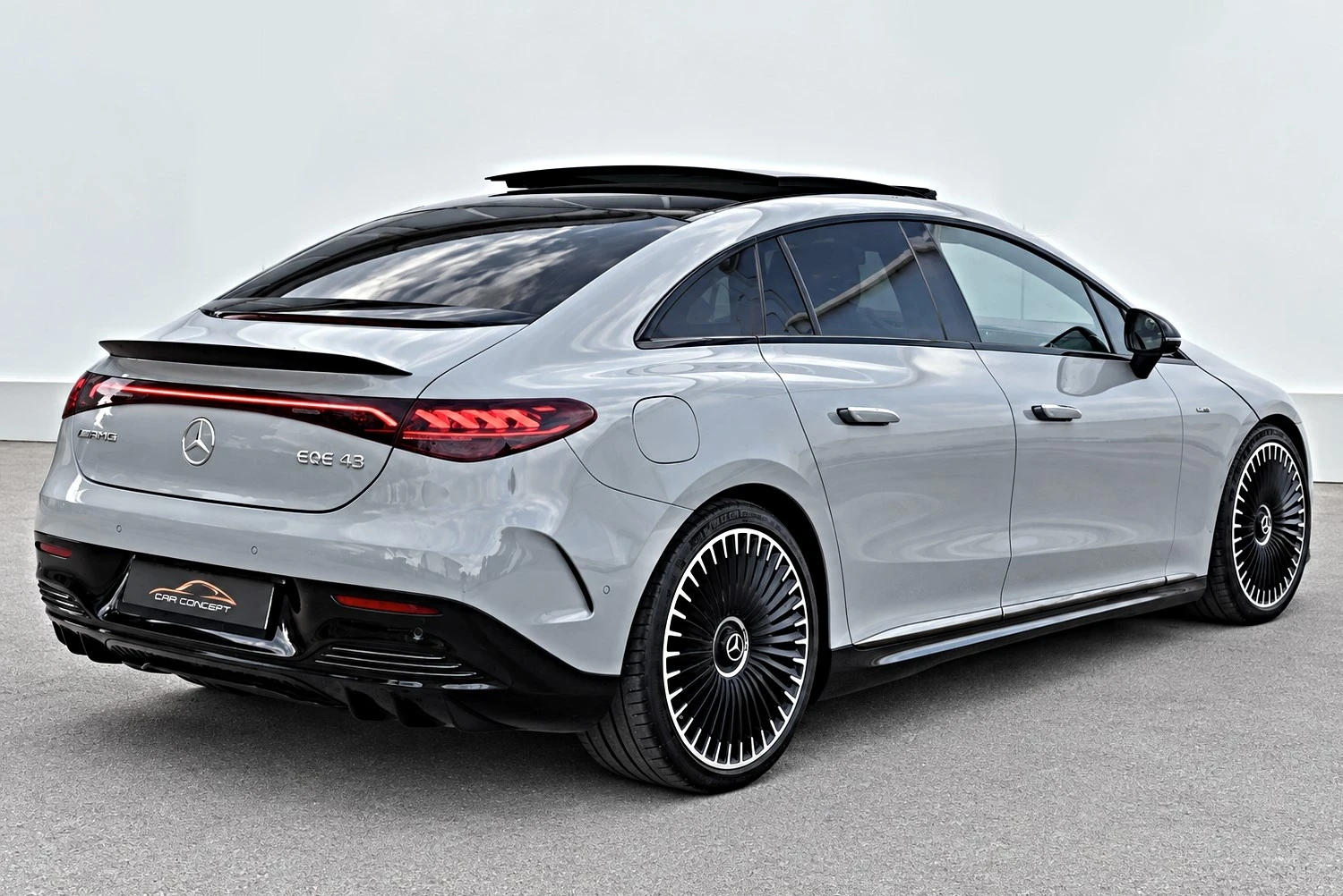Mercedes-Benz EQE 43 AMG-OPTIC * 4M* HYPER SCREEN * BURMESTER* HUD | Mobile.bg � ����������� 4