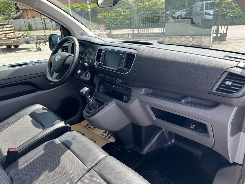 Toyota Proace Камера , снимка 17 - Бусове и автобуси - 46483980