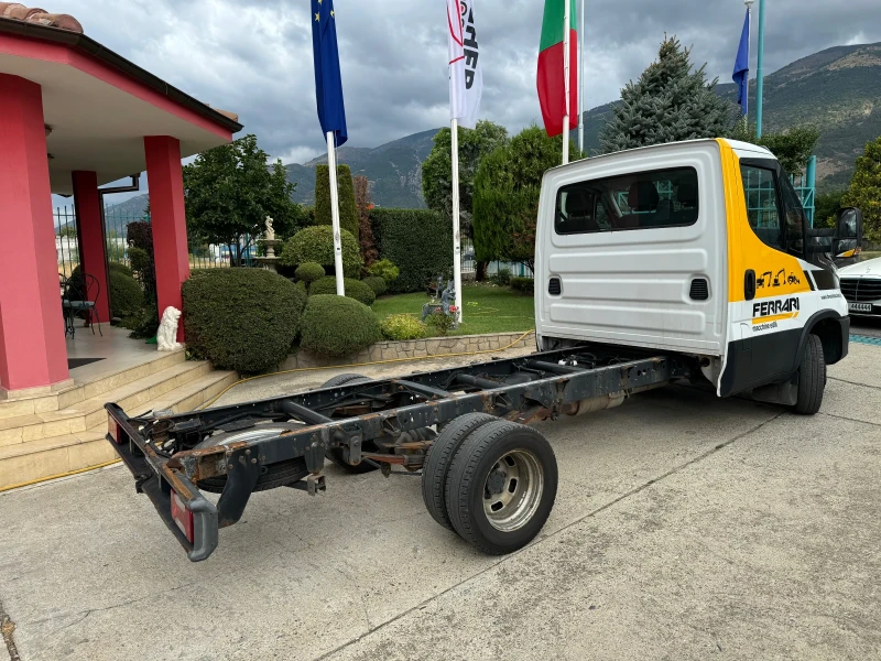 Iveco Daily 35c210* 3.0HPI* Климатик* Навигация, снимка 16 - Бусове и автобуси - 47071075