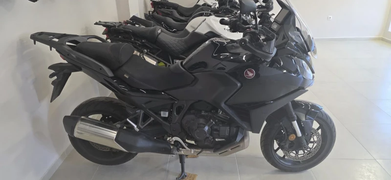 Honda Nt 1100 АВТОМАТ, снимка 2 - Мотоциклети и мототехника - 51771916