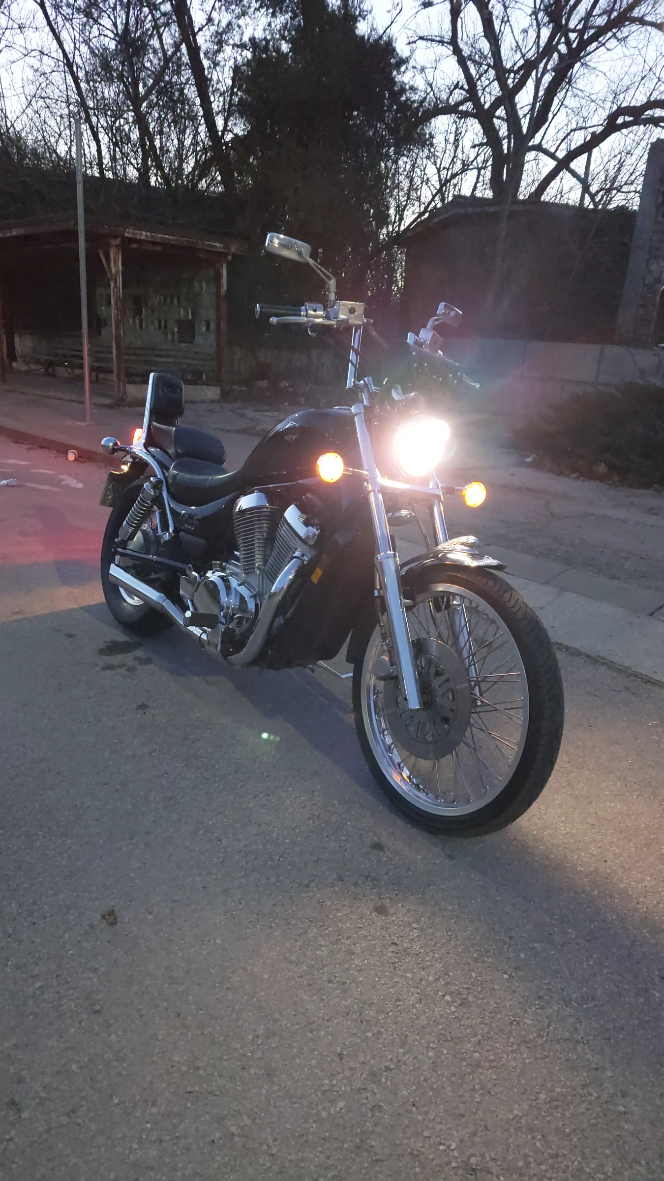 Suzuki Intruder vs 800