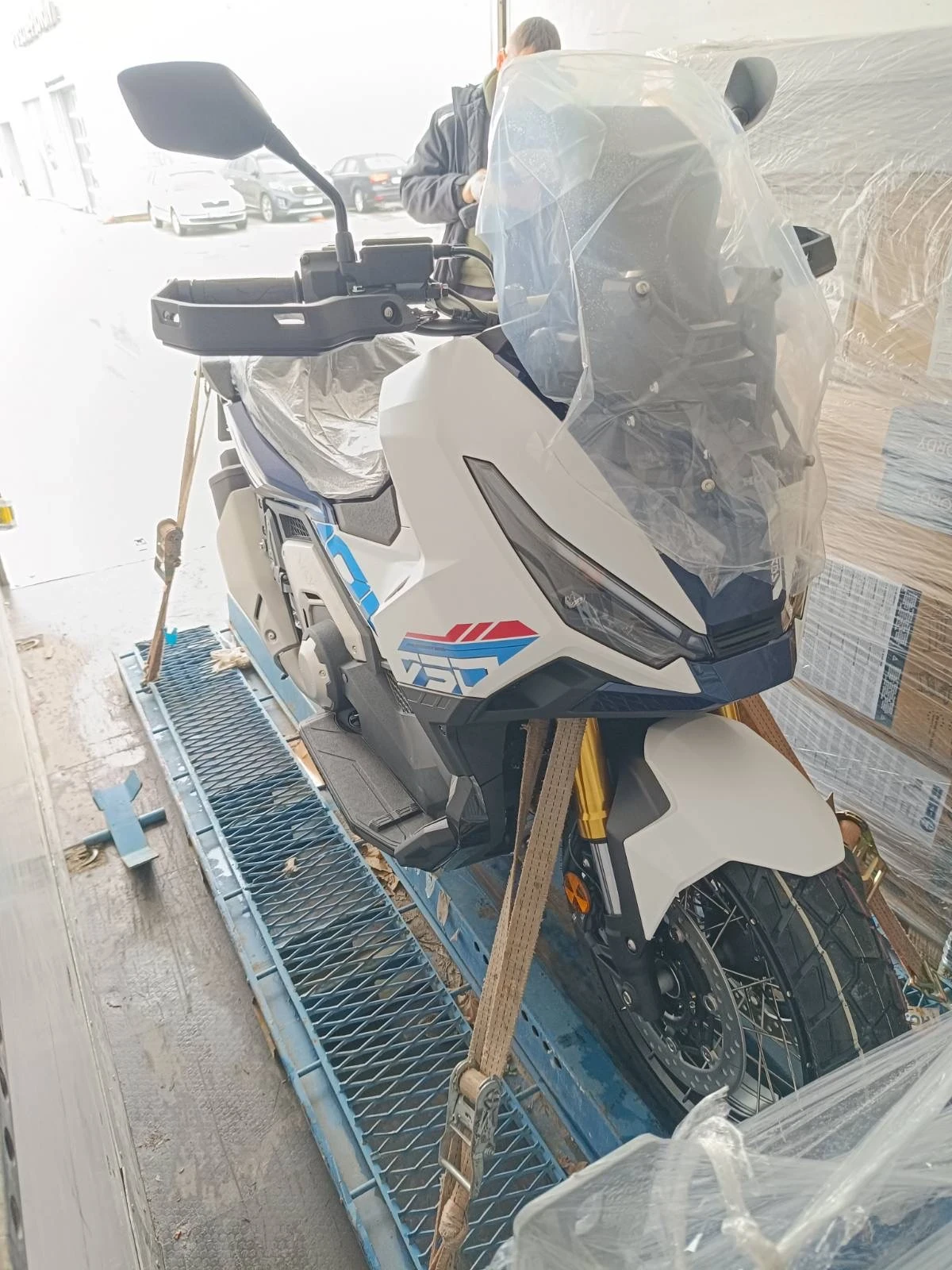 Honda X-ADV 750, снимка 4 - Мотоциклети и мототехника - 55402592