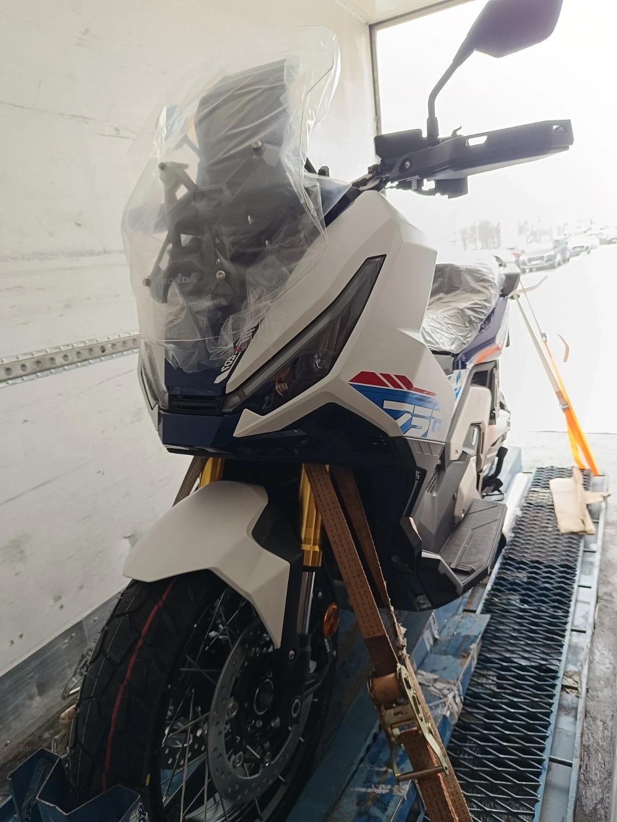 Honda X-ADV 750, снимка 3 - Мотоциклети и мототехника - 55402592