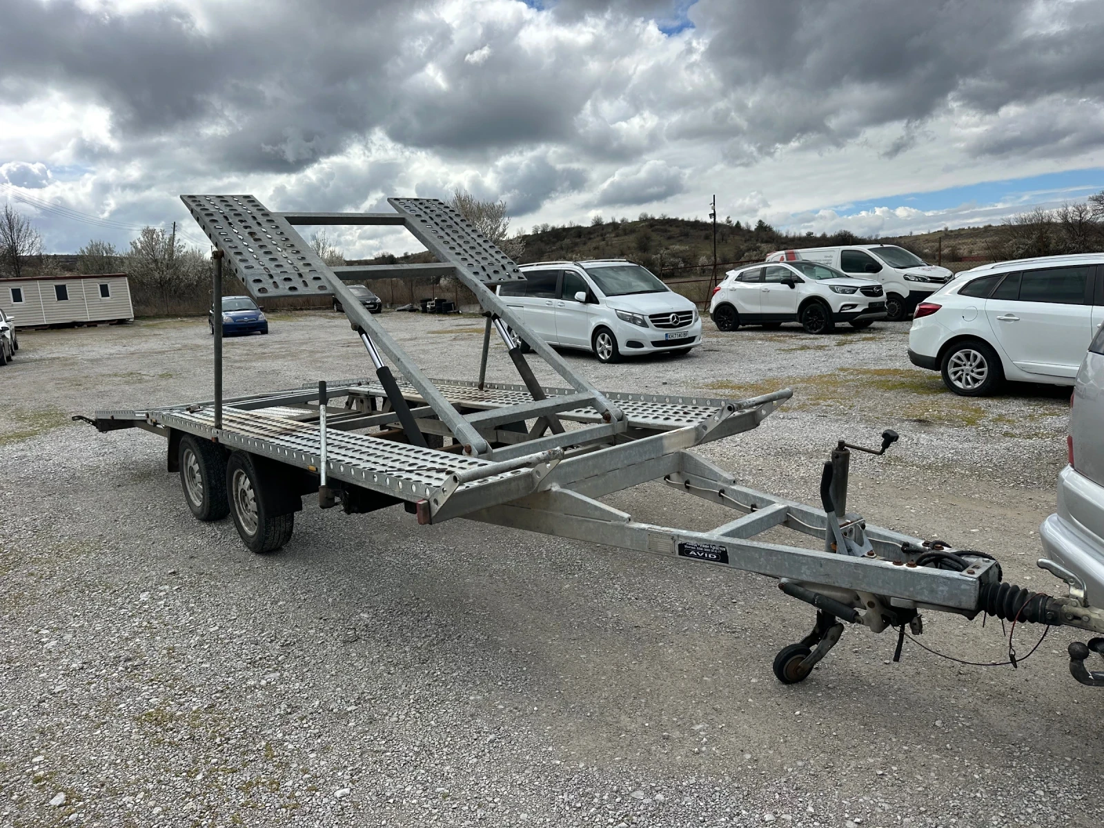 За автомобил Algema AVID 2 TGS 8, снимка 2 - Ремаркета - 54090431