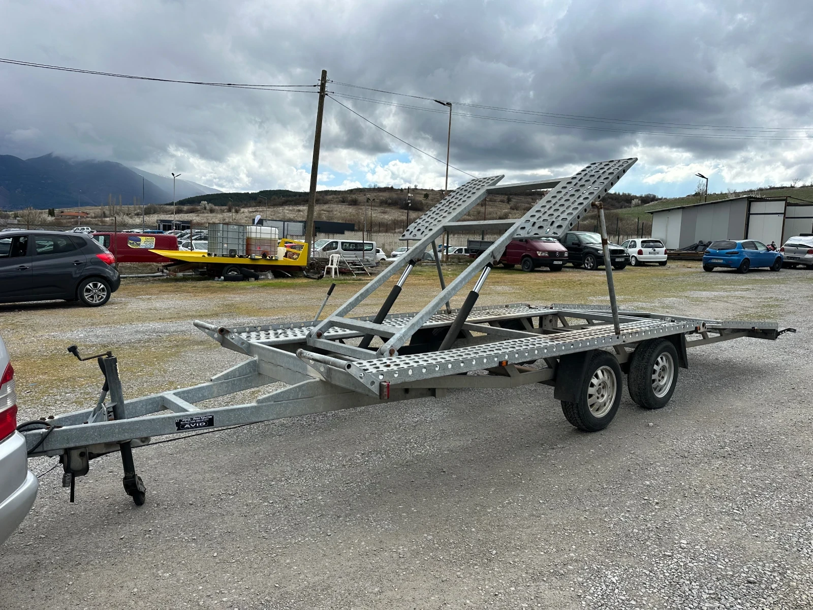 За автомобил Algema AVID 2 TGS 8