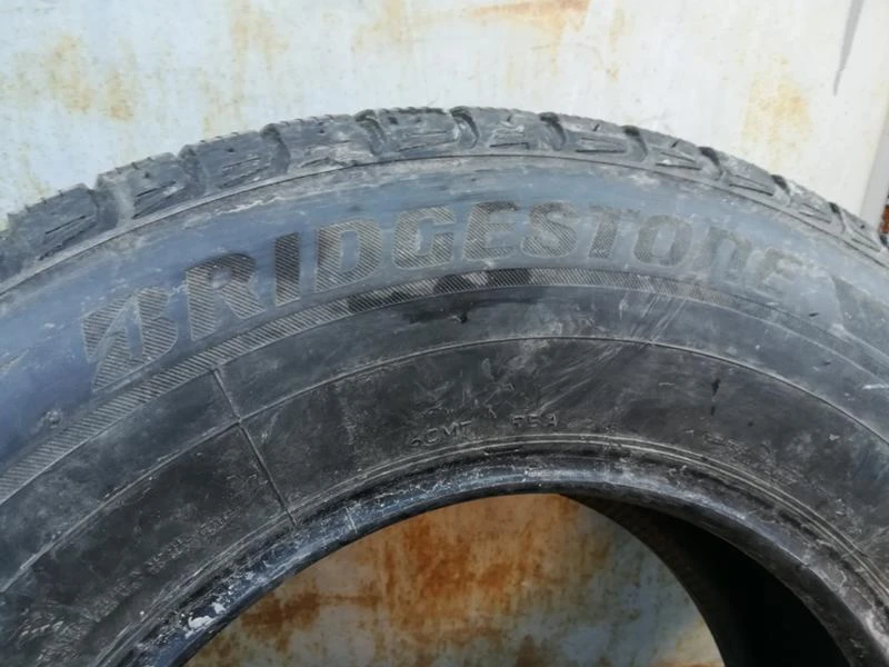 Гуми Зимни 245/70R16, снимка 3 - Гуми и джанти - 20333333