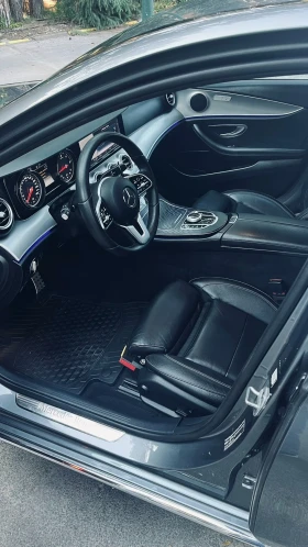 Mercedes-Benz E 220, снимка 9