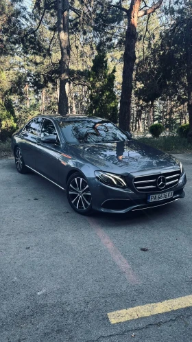 Mercedes-Benz E 220, снимка 1