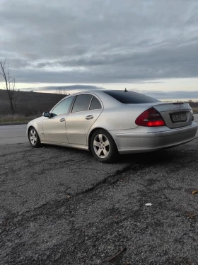 Mercedes-Benz E 220, снимка 5