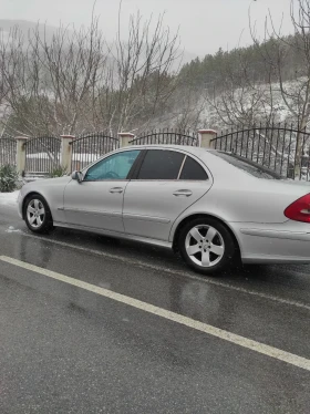 Mercedes-Benz E 220, снимка 7