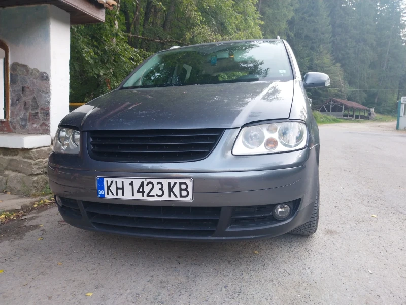 VW Touran, снимка 1 - Автомобили и джипове - 46650812