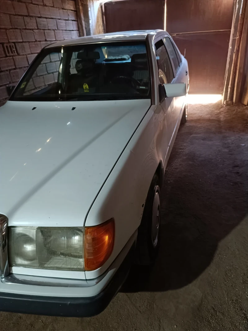 Mercedes-Benz 124, снимка 2 - Автомобили и джипове - 46950002